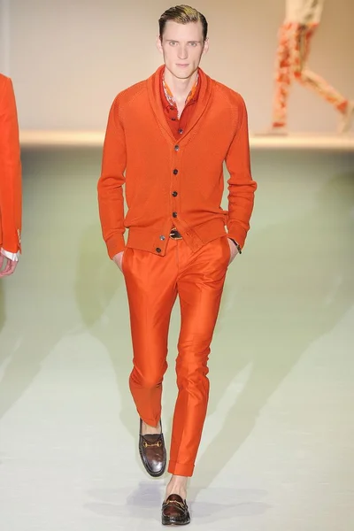 Look 9